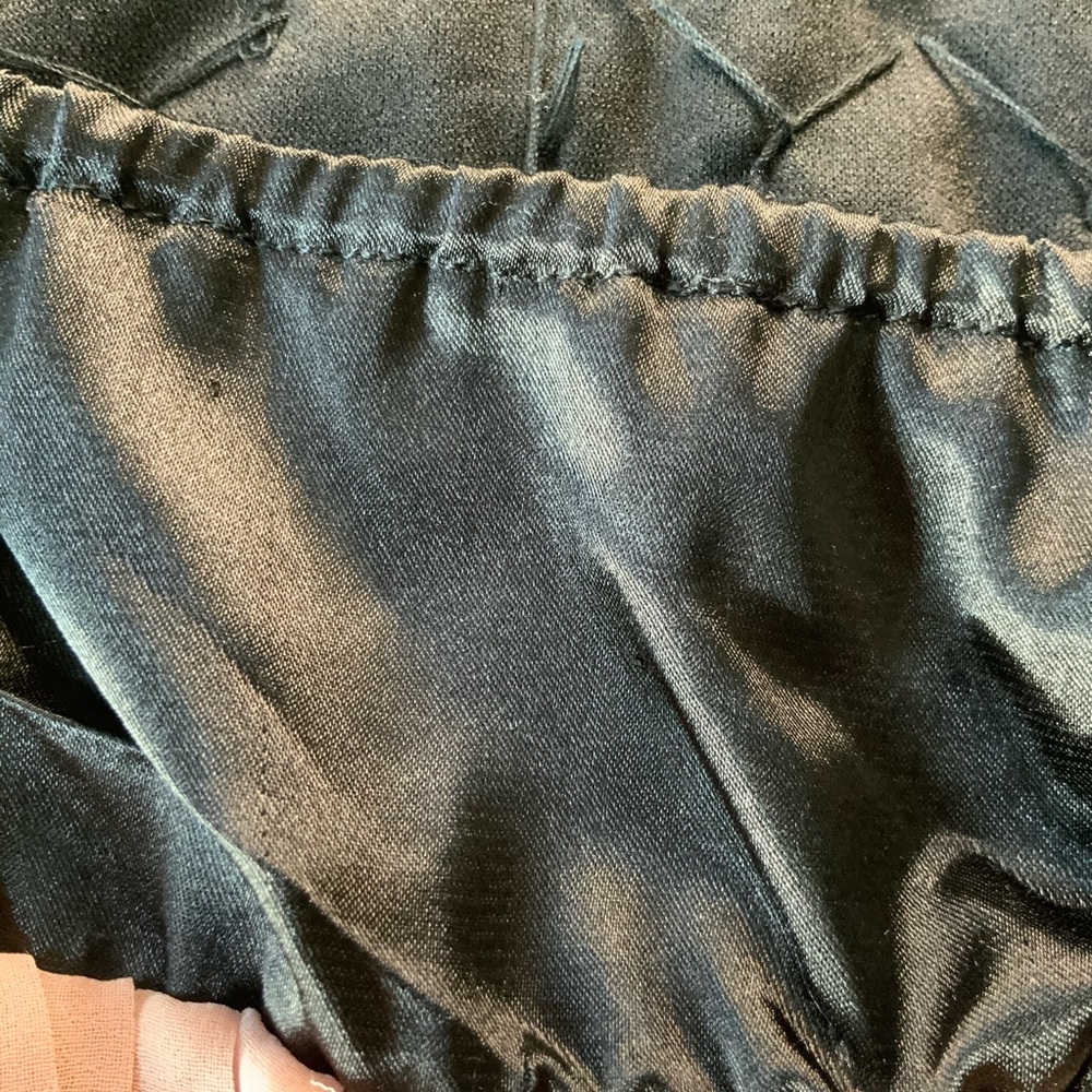 Forever 21 Flowy Top Size L - Picture 7 of 12